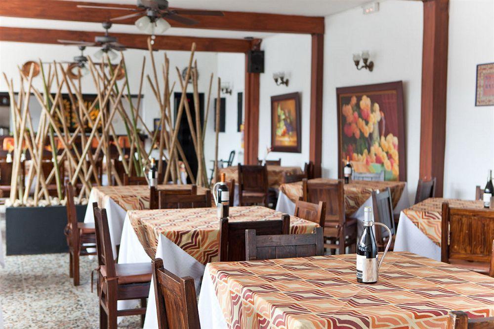 Hotel Lusitania Ibagué エクステリア 写真