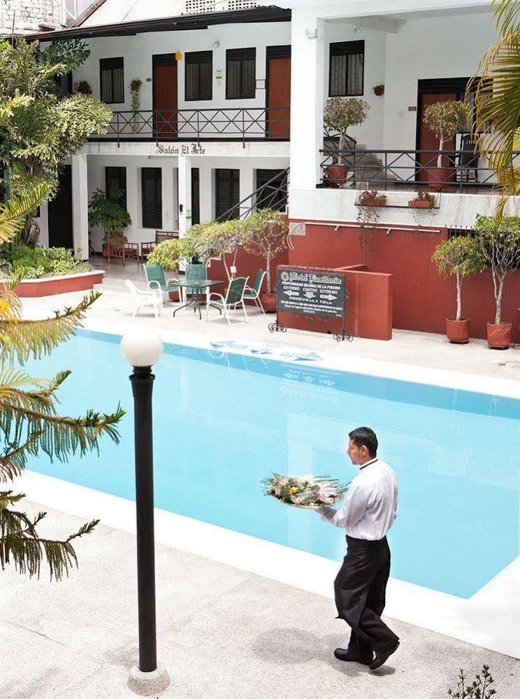 Hotel Lusitania Ibagué エクステリア 写真